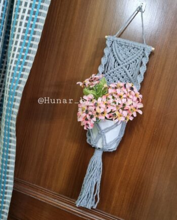 macrame potholder, planter