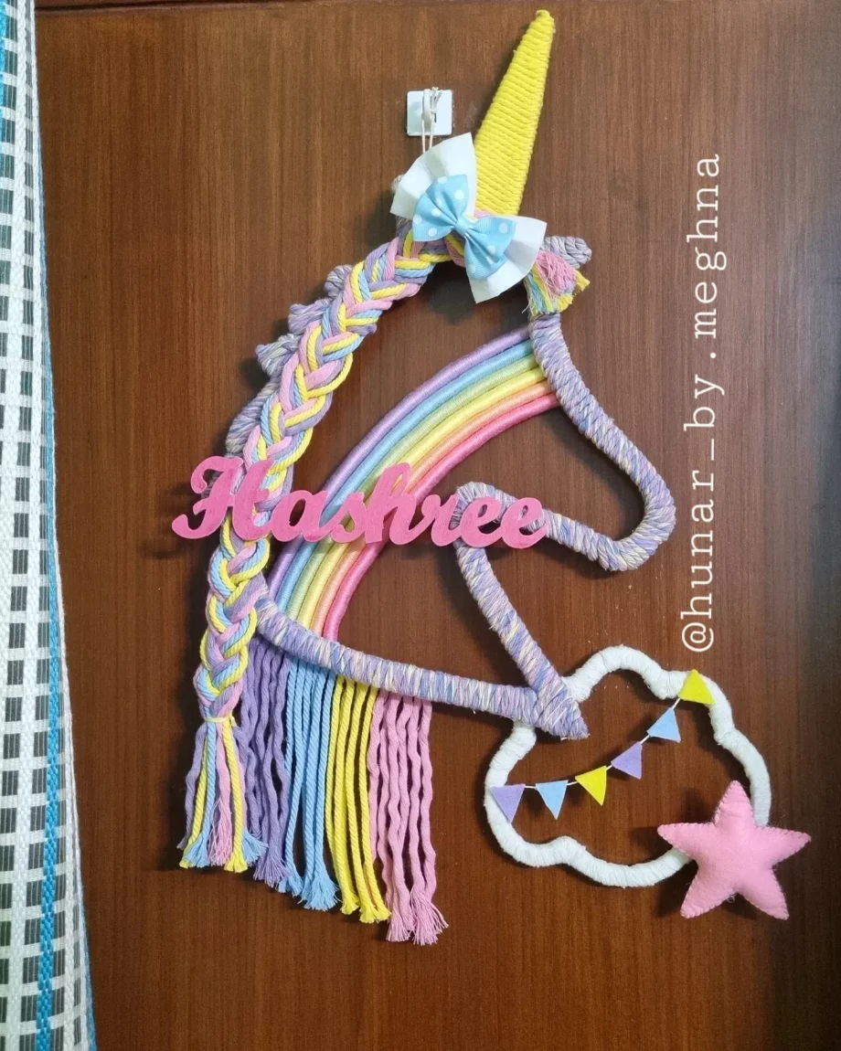 kids name hanging