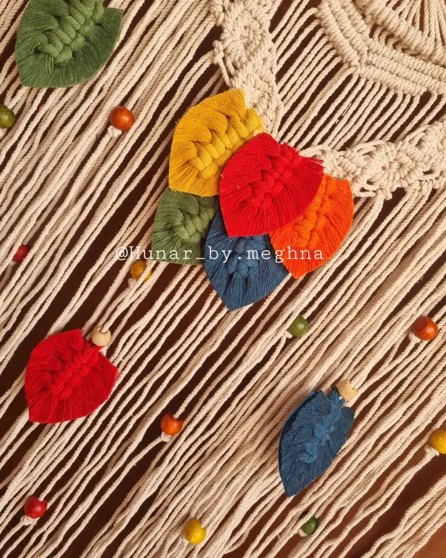 macrame leaf wall hanging