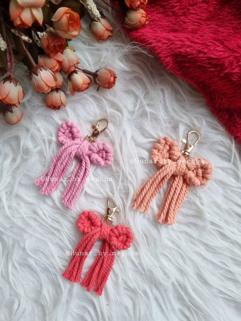 bow keychain bag tags made with macrame eco-friendly