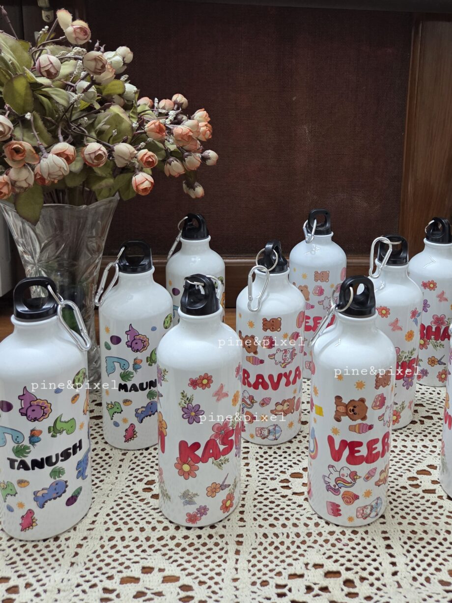 Personalized steel bottles for kids in unicorn theme, floral theme and dino theme perfect for personalized gifting